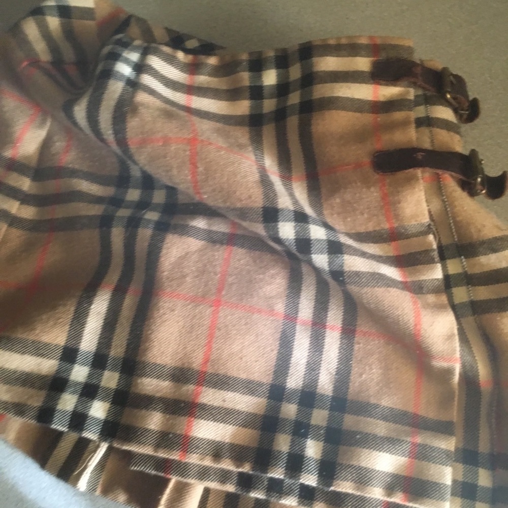 4t knit  Burberry skirt